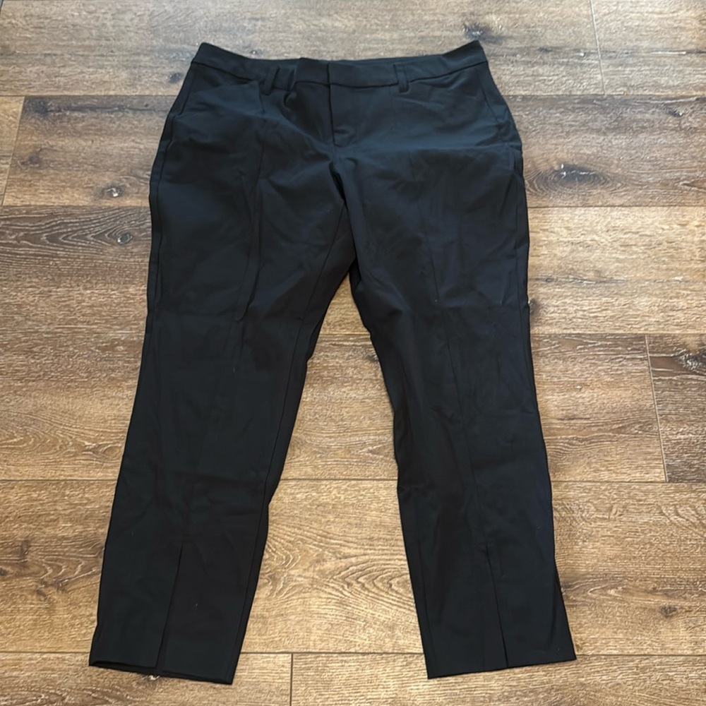 Old navy high rise‎ pixie split hem 20